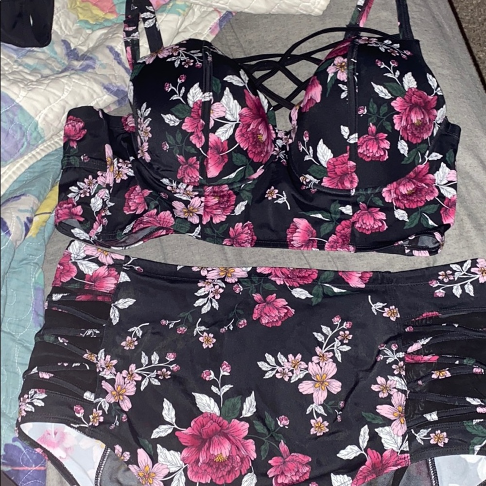 2 Piece Torrid Swimsuit😍😍